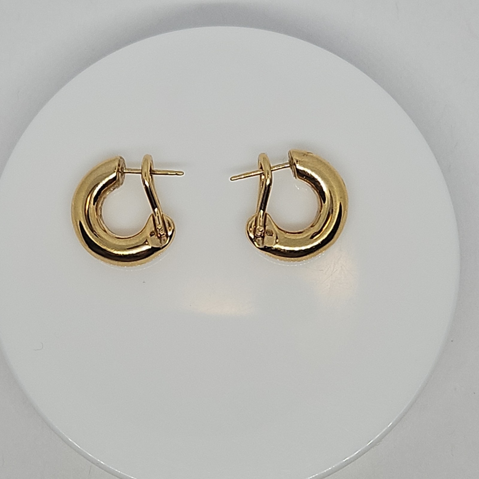 Sleek 14k Yellow Gold Hoop Earrings Huggie Omega Back 4.8 mm width 6.1 mm height