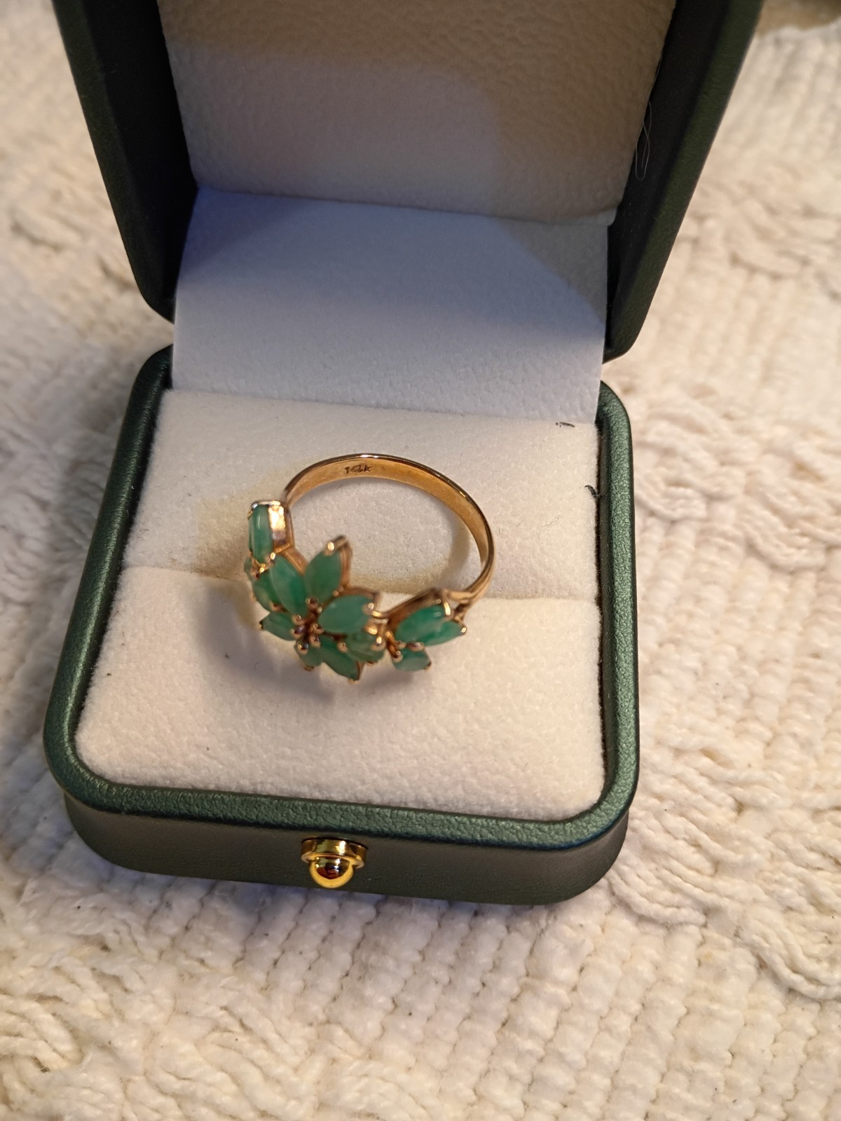 14kt Gold Women’s Marquis Cut Emerald Floral Design Ring Size 8.5