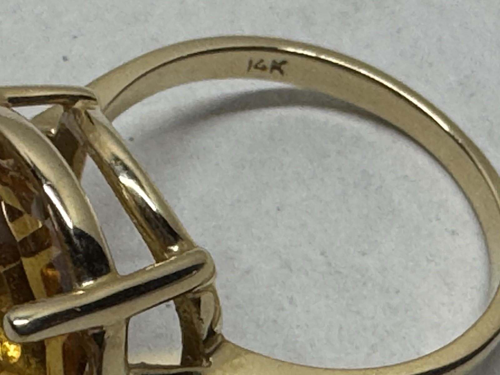 14ct yellow gold with 17.4 ct. Citrine cocktail ring size 7.5