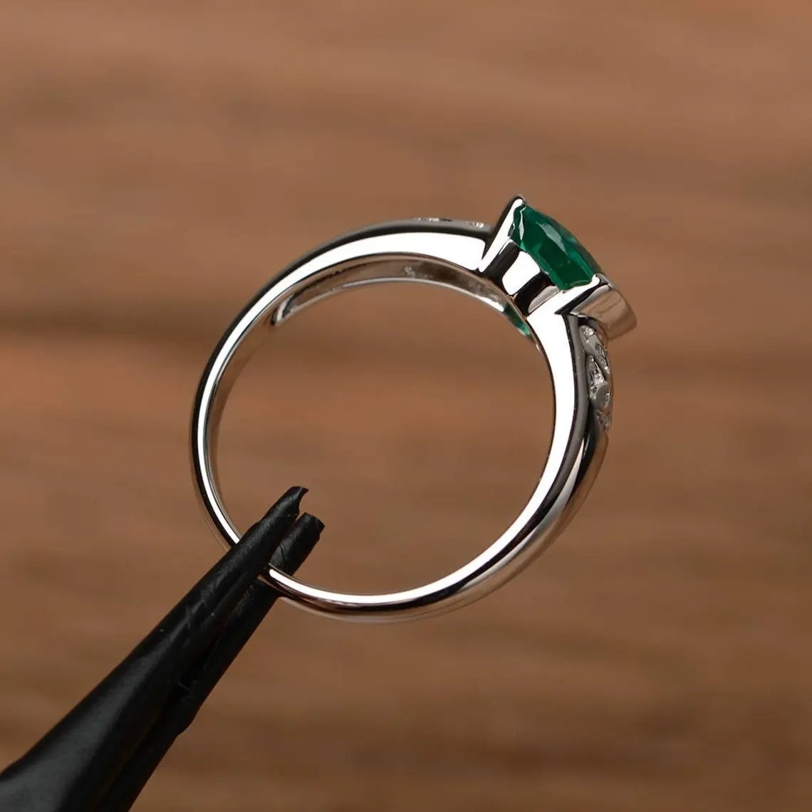 925 Sterling Silver Green Emerald Lab Created Gemstone Women Ring Duty Free