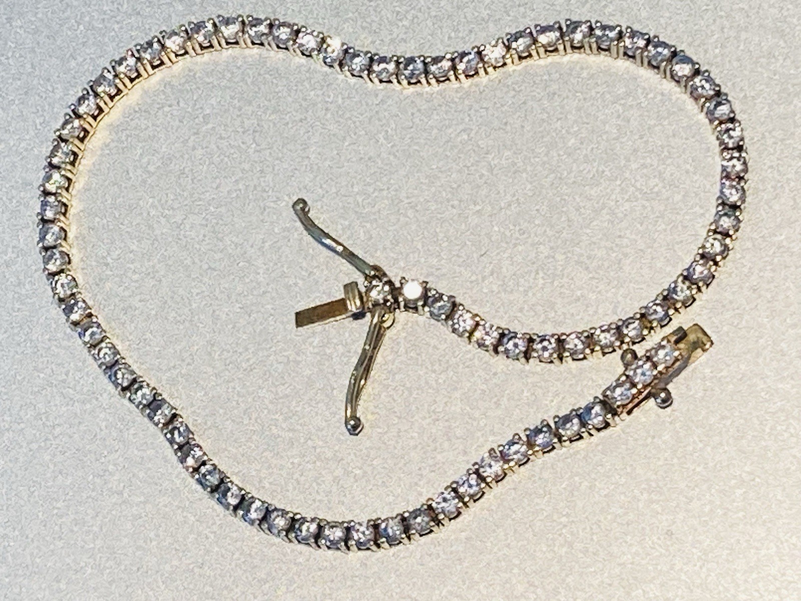 14k Yellow Gold Tennis Bracelet White Colorless Stones 7.5” 5.89grs
