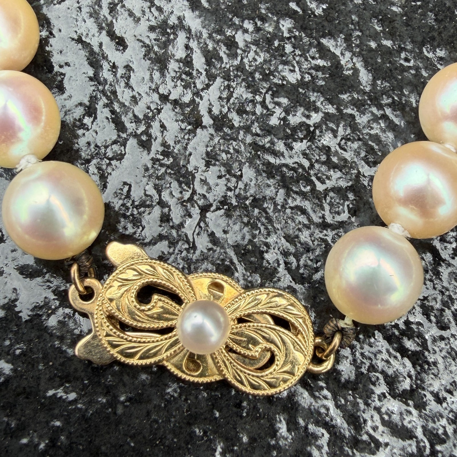 Mikimoto 18k Yellow Gold Clasp 24″ Akoya Pearl Strand Necklace 7-7.5mm Box