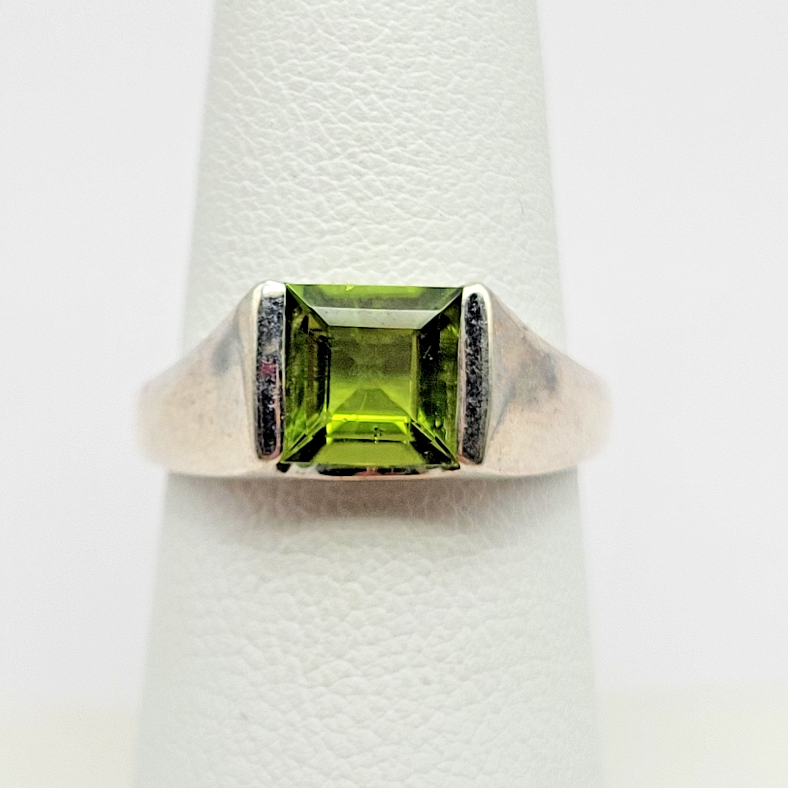 Sterling Silver 2ct Emerald Cut Peridot Ring ~ Size 6