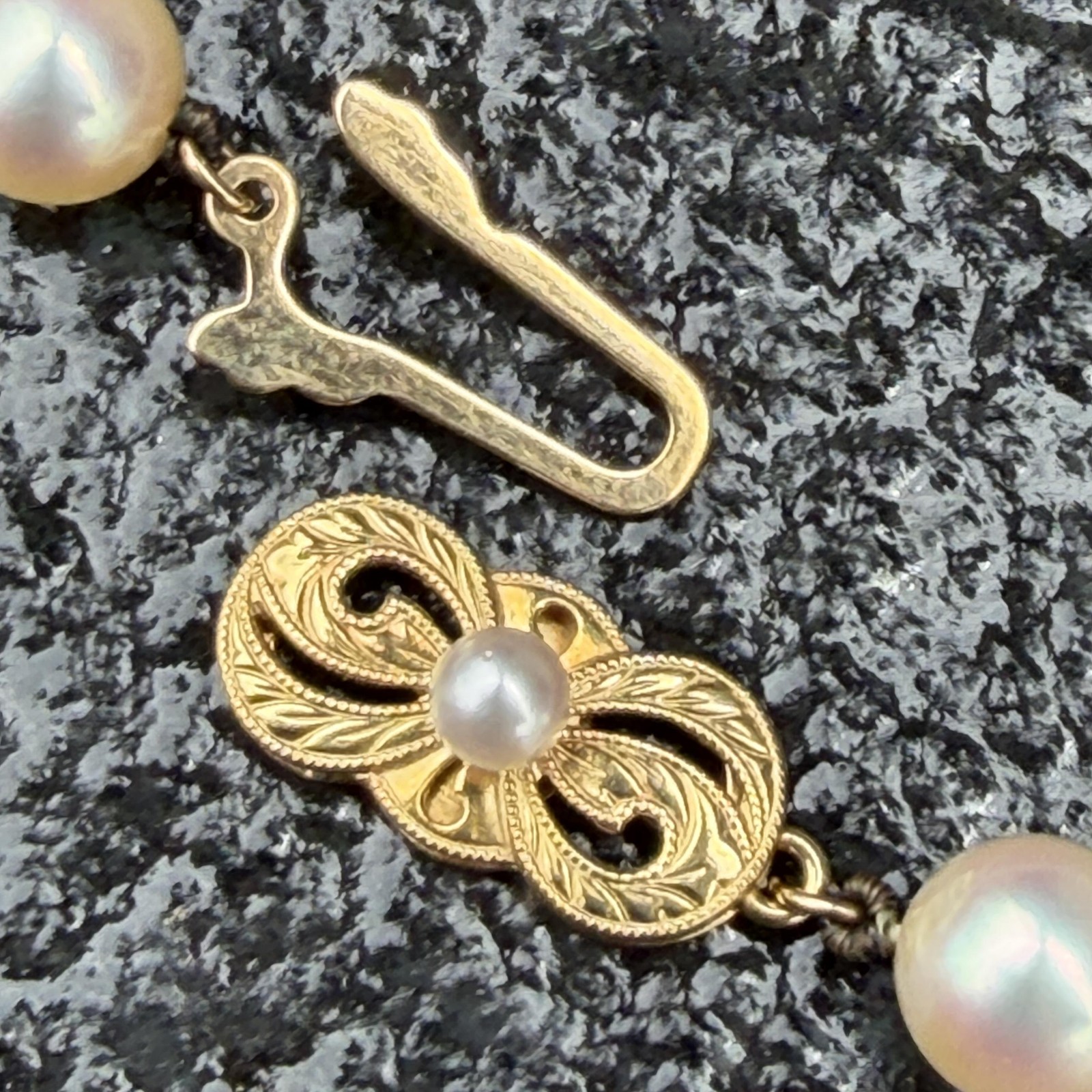 Mikimoto 18k Yellow Gold Clasp 24″ Akoya Pearl Strand Necklace 7-7.5mm Box