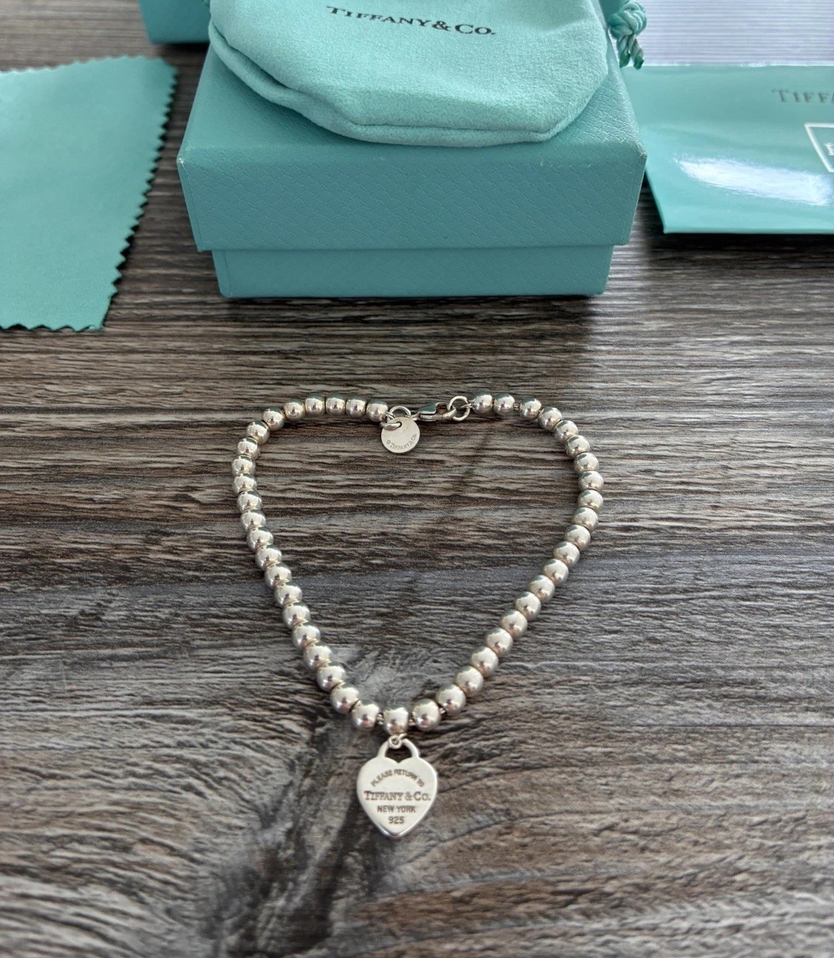 Tiffany & Co Return to Tiffany Red Heart Bead Bracelet Sterling Silver 925 17cm