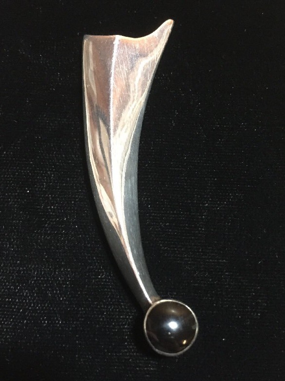 Vintage Modern Designer Sterling Onyx Brooch Signed