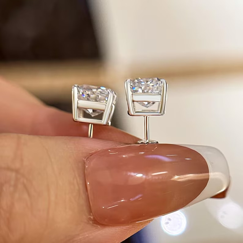 IGI 2 Ct CUSHION -Cut EF/VS1 Lab Grown Diamond Prong Stud Earring 14k White Gold