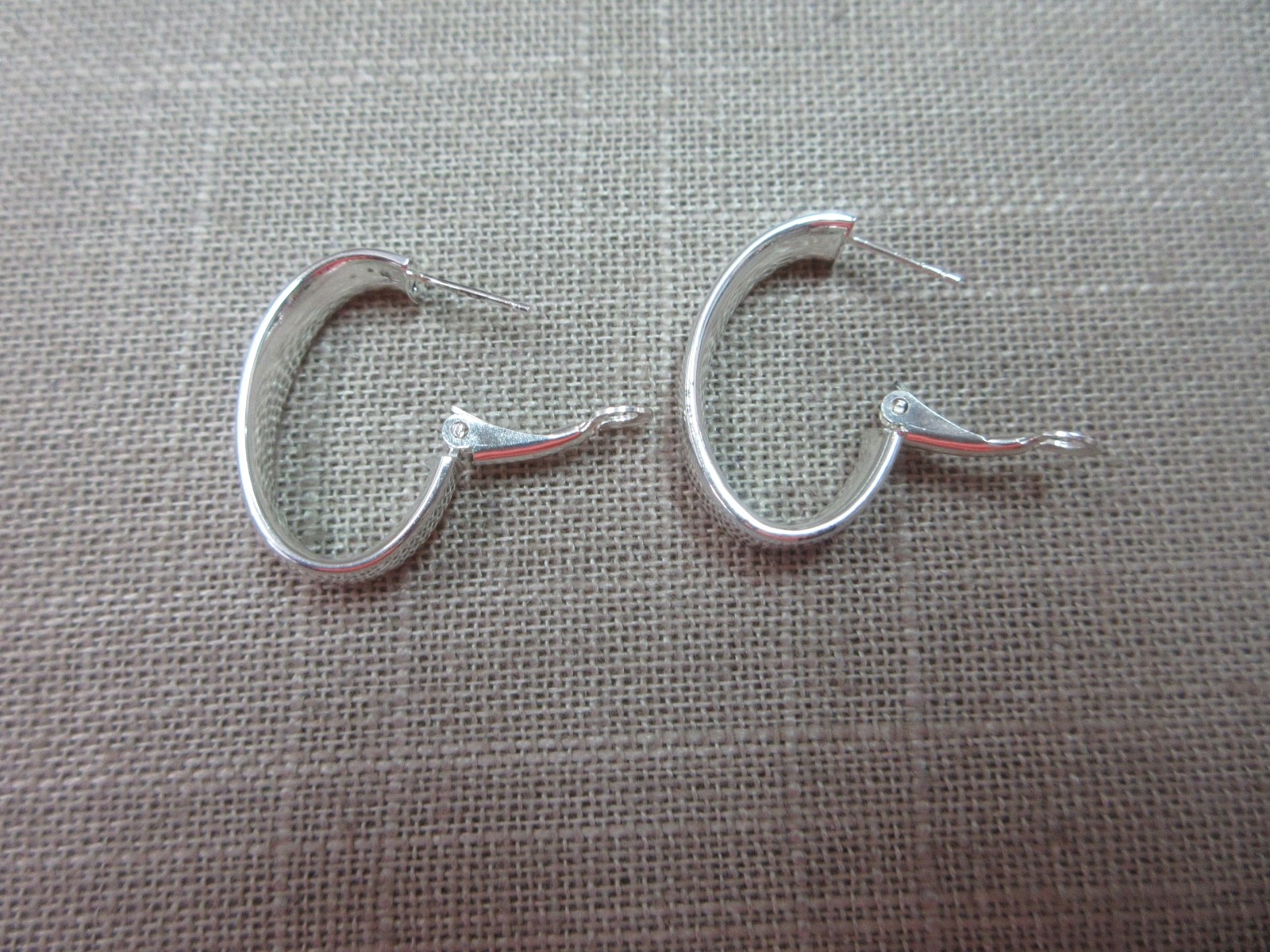JCM 925 Sterling Silver Omega Back 6.6mm Oval Hoop Earrings 3.7 Grams