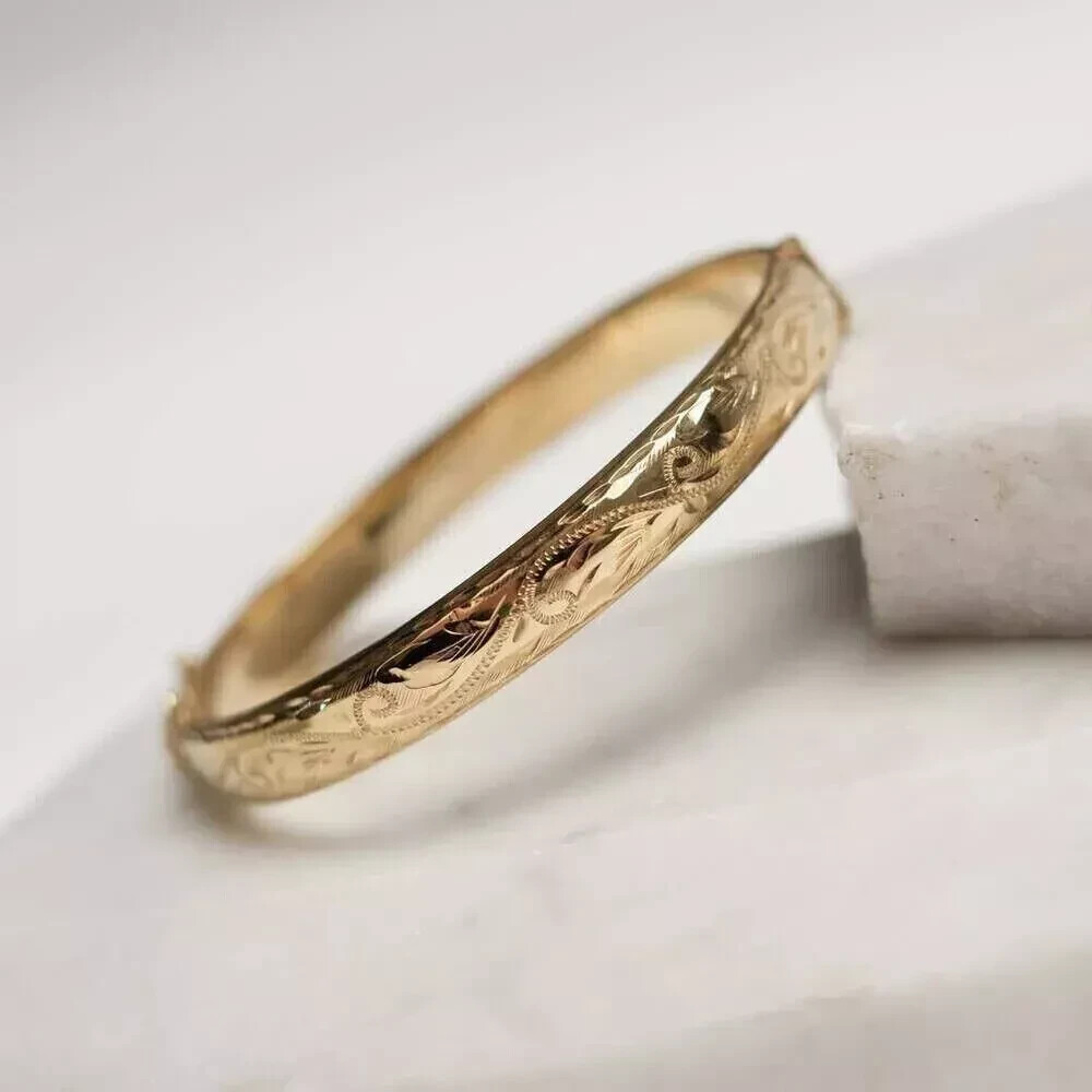 Vintage & Estate New Style 7.5″ Bangle Bracelet Unisex 14k Yellow Gold Plated