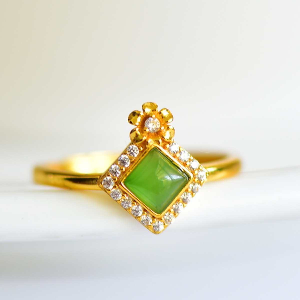 S925 Silver Green Jade Diamond Ring With Top Flower Design