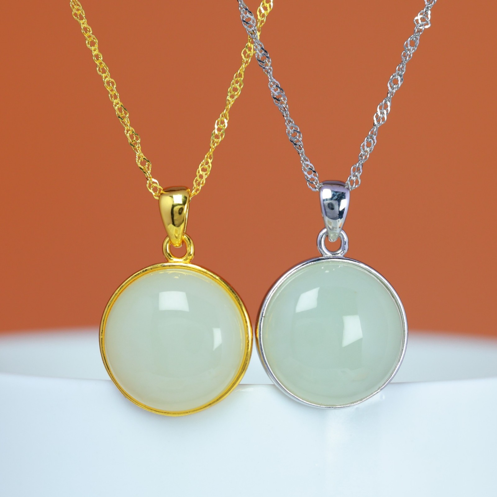 Round Green Stone Pendant Necklace Gold Plated Elegant Jewelry Gift