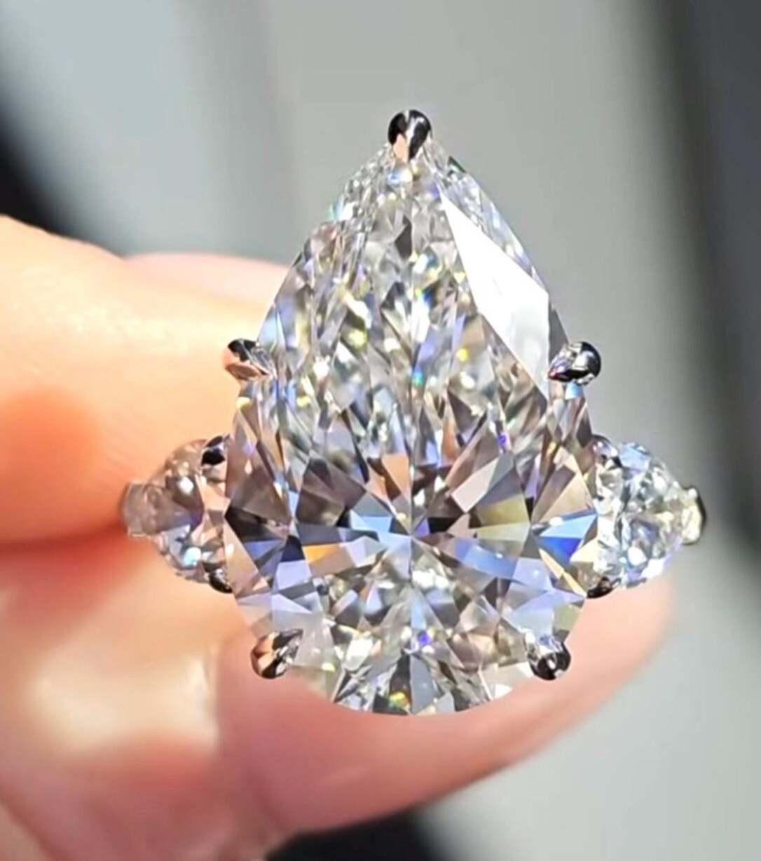 RARE 11.80 Ct Certified Pear Diamond Ring, Great luster! Free Diamond Studs