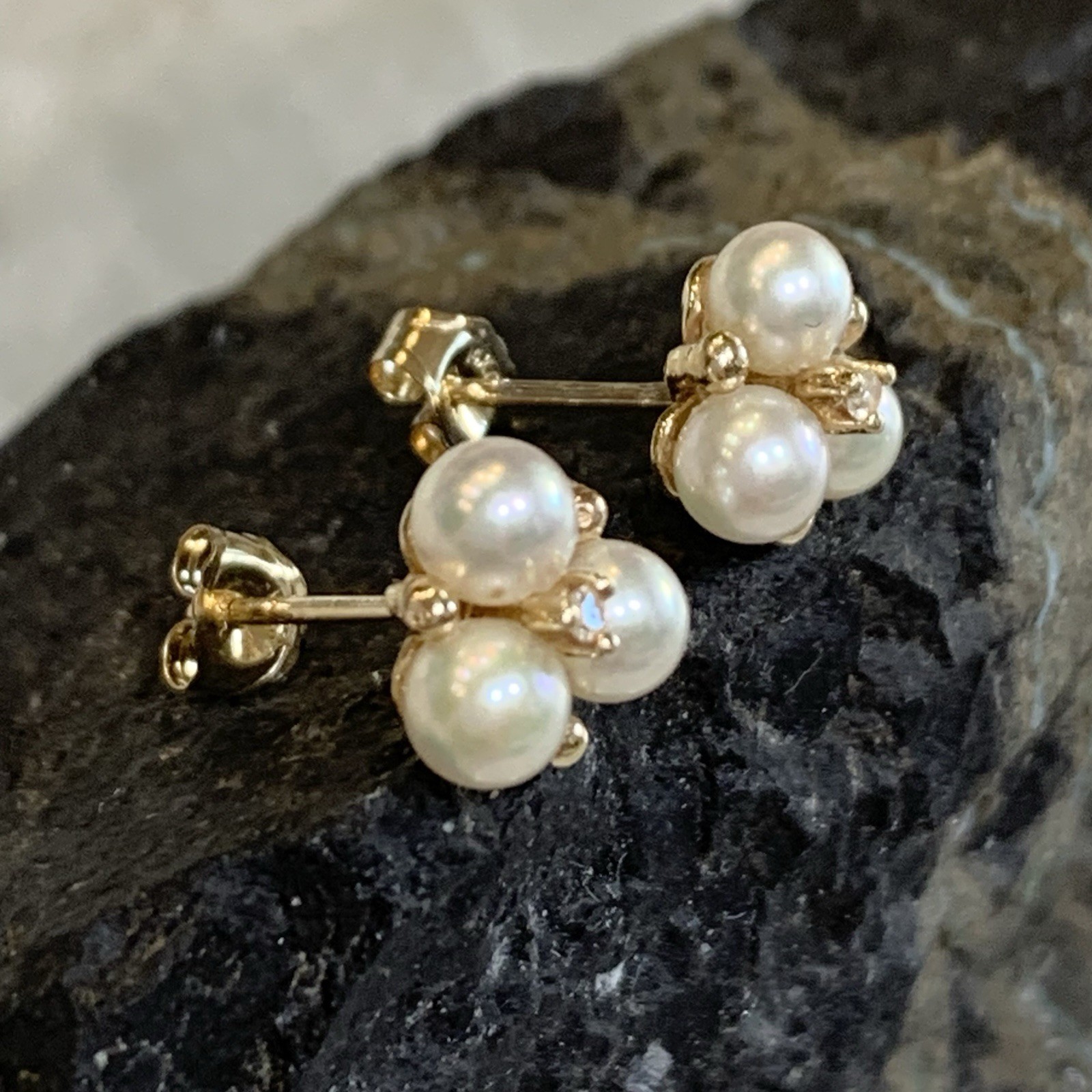 Akoya Pearl Earrings 14k Yellow Gold Topaz Stud Multi 3 Pearl 3.5mm 1.01gr 8mm