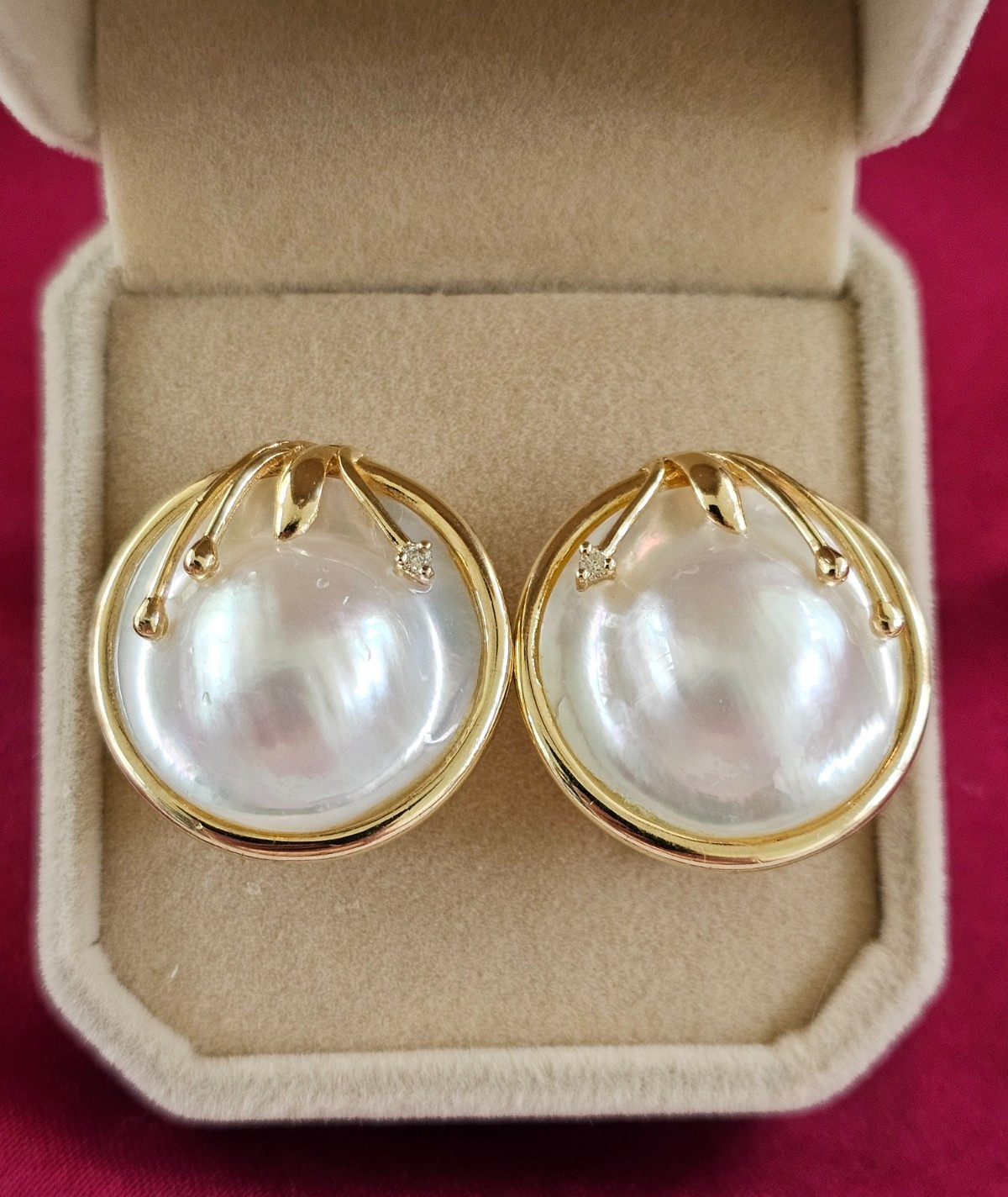 14K Yellow Gold Mabe Pearl Diamond Earrings Round Omega Back Statement 11g