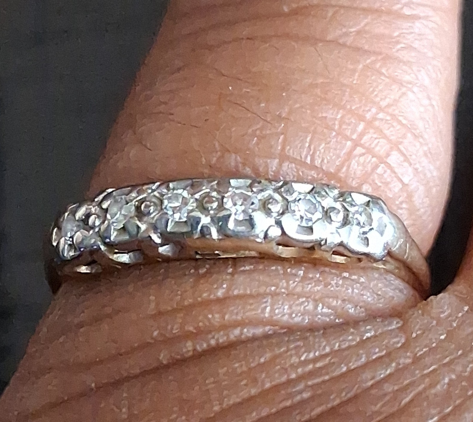 10K Yellow Gold Diamond Band Ring Round White Stones Prong Set, Size 6