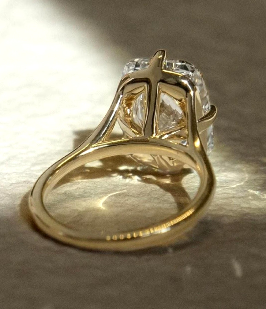RARE 10.35 Ct Certified Cushion Cut White Diamond Solitaire Ring, Great sparkle!