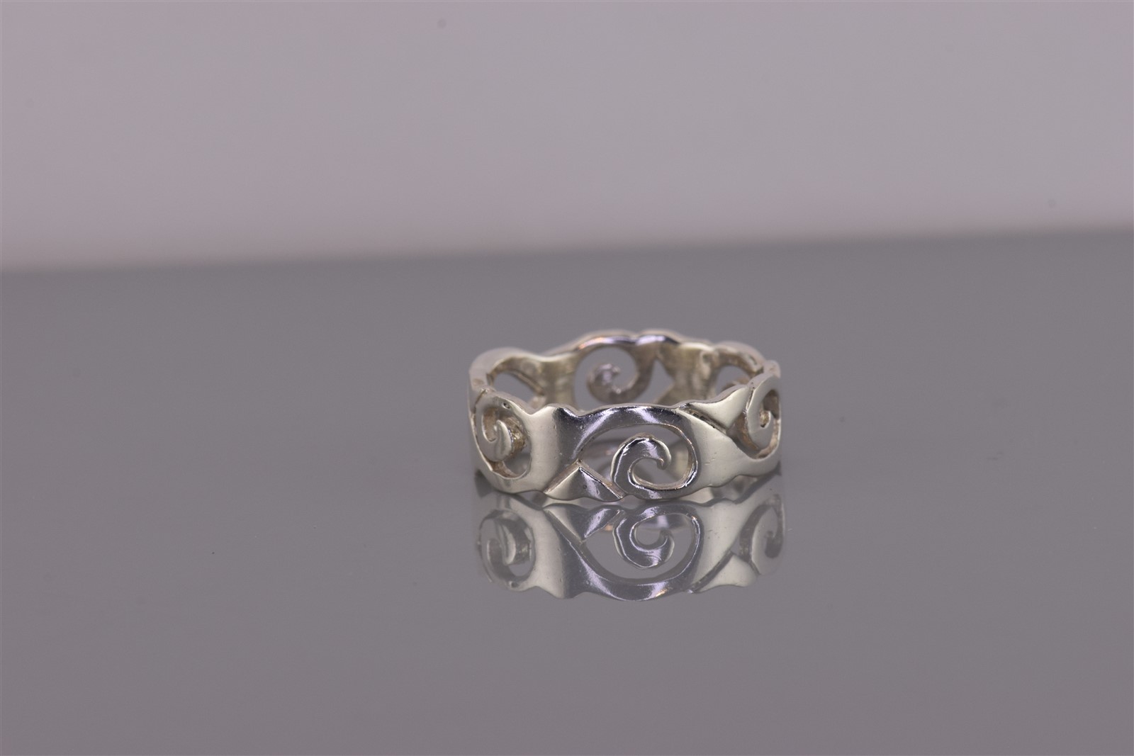 Sterling Silver 6.5mm Scrolled Pattern Openwork Band Ring 925 Sz: 8