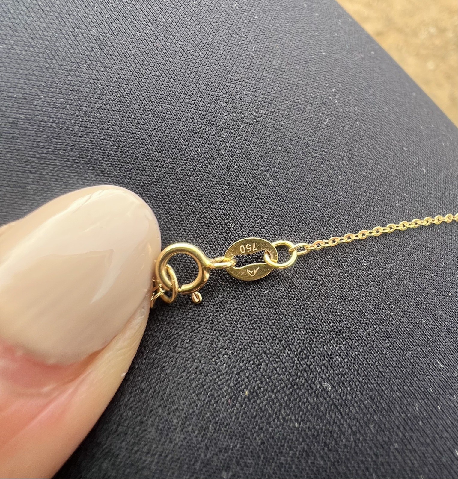 Genuine 18k Yellow Gold Solid Center Necklace