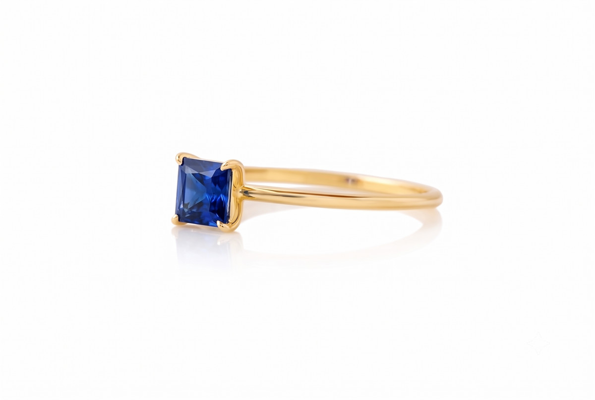 2.25 Carat Natural Square Shape Blue Sapphire 925 Silver Handmade Ring For Her