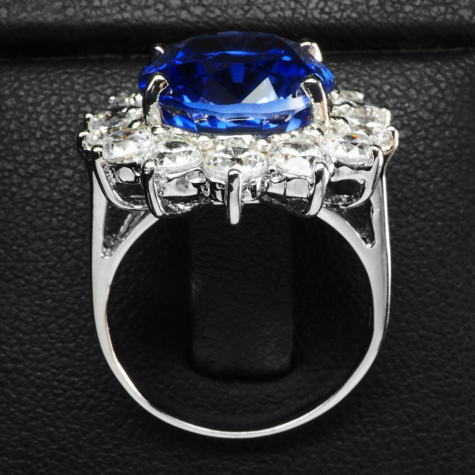 Invaluable Royal Blue Sapphire 11.40Ct 925 Sterling Silver White Gold Halo Rings