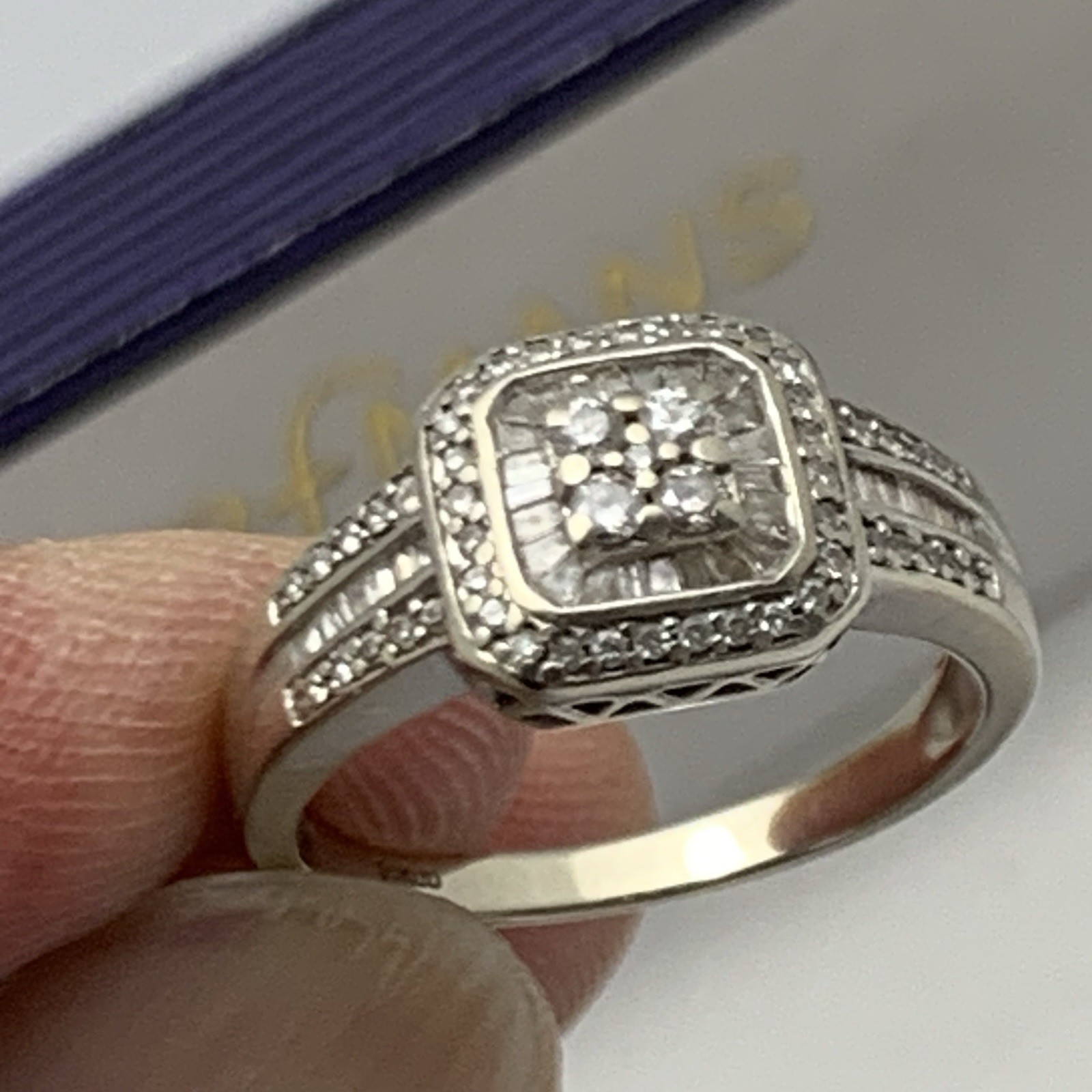 14k White Gold SI Clarity Natural Mined Round & Baguette Cut Diamond Ring ~ Sz:7