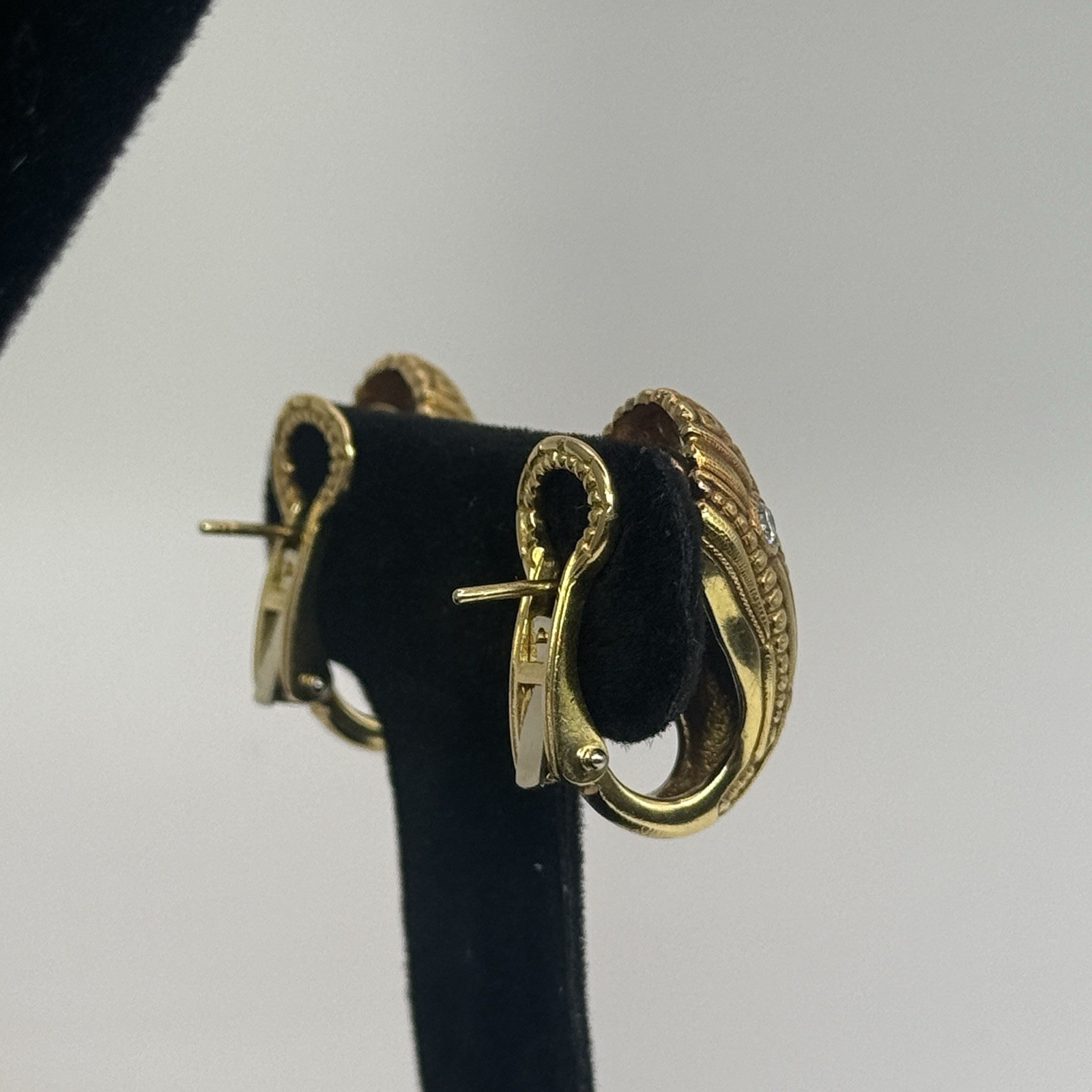 Alex Sepkus Diamond Earrings 18k Yellow Gold Omega Back 0.60ctw Rare unique
