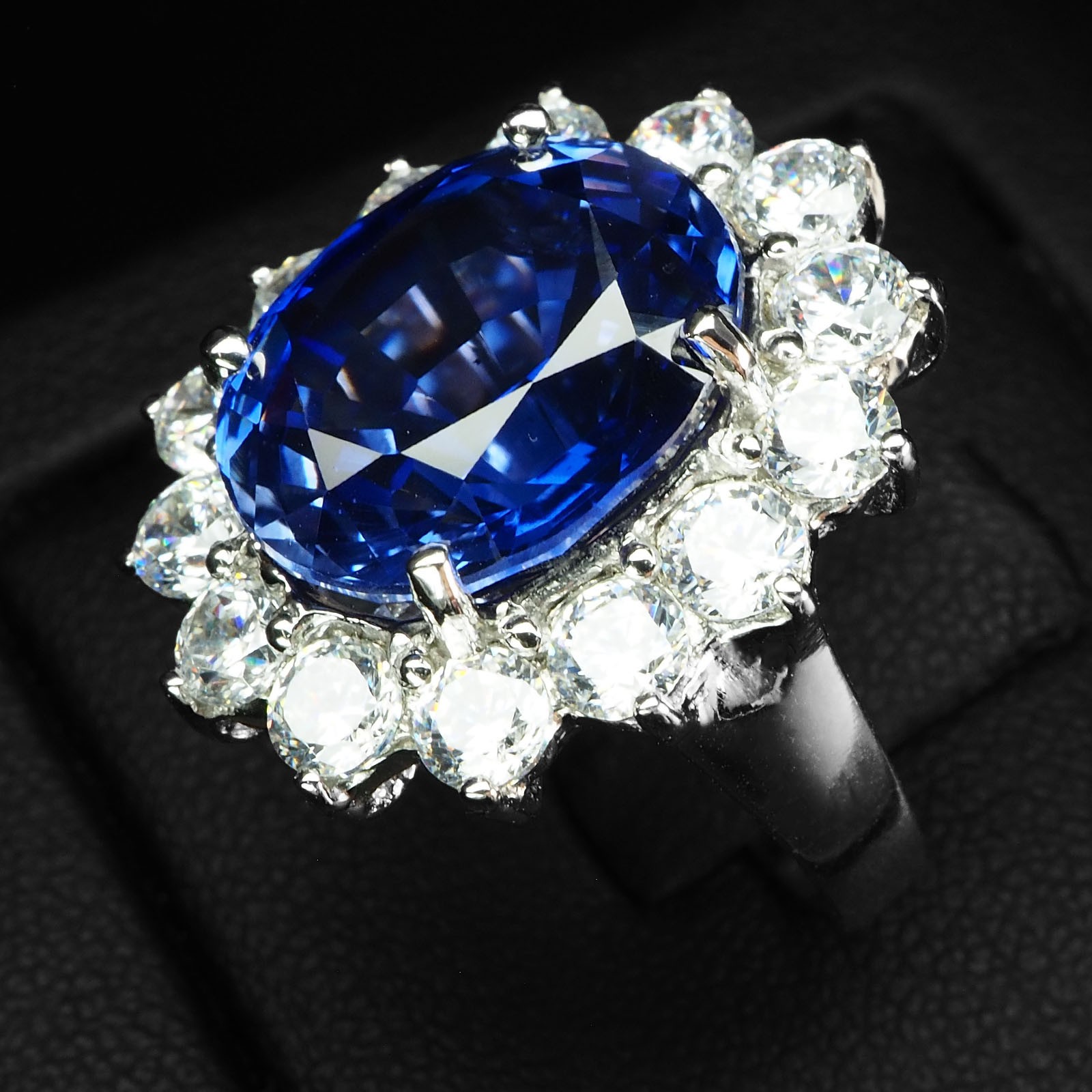 Invaluable Royal Blue Sapphire 11.40Ct 925 Sterling Silver White Gold Halo Rings