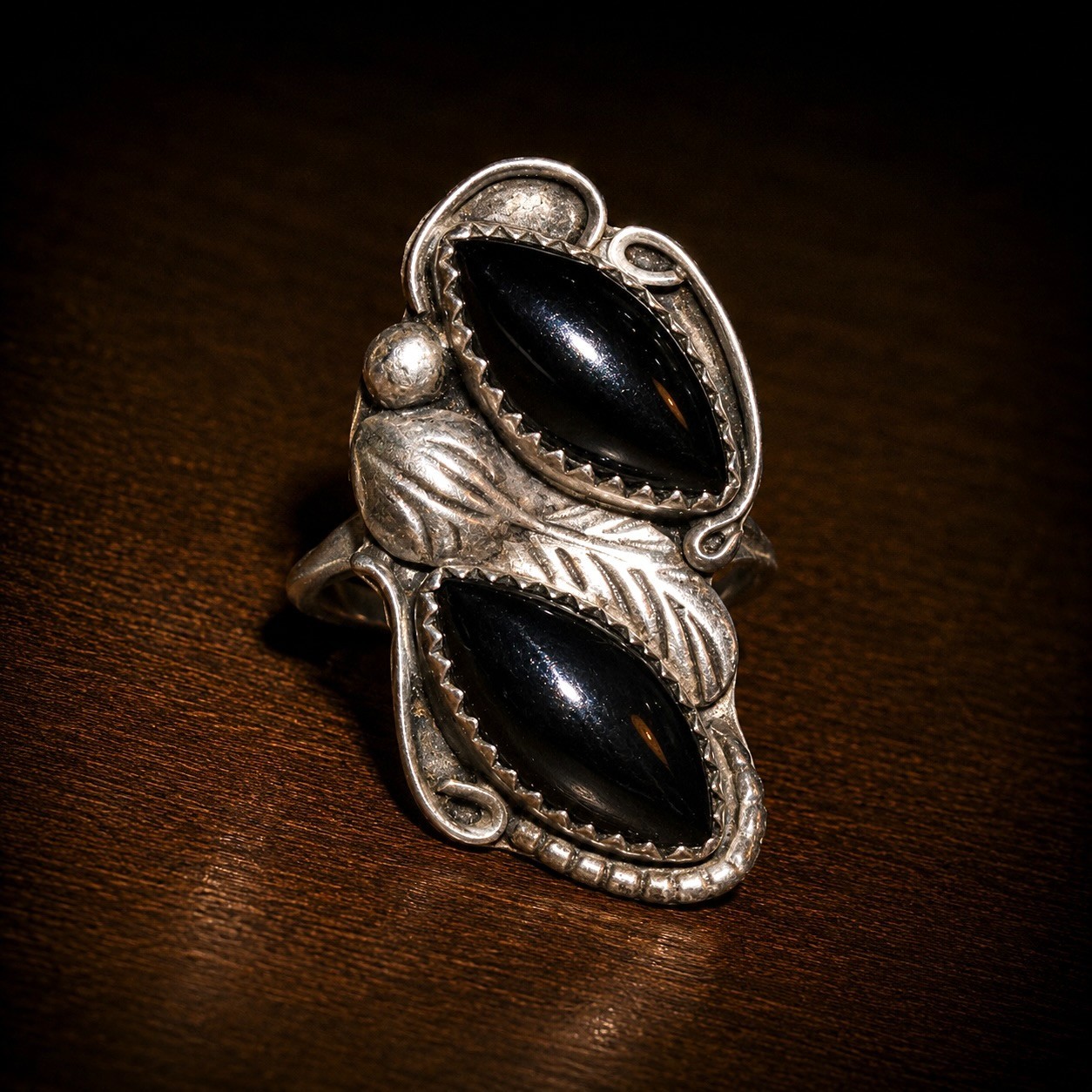 Vintage Native American Black Onyx Sterling Silver Feather Ring Size 6