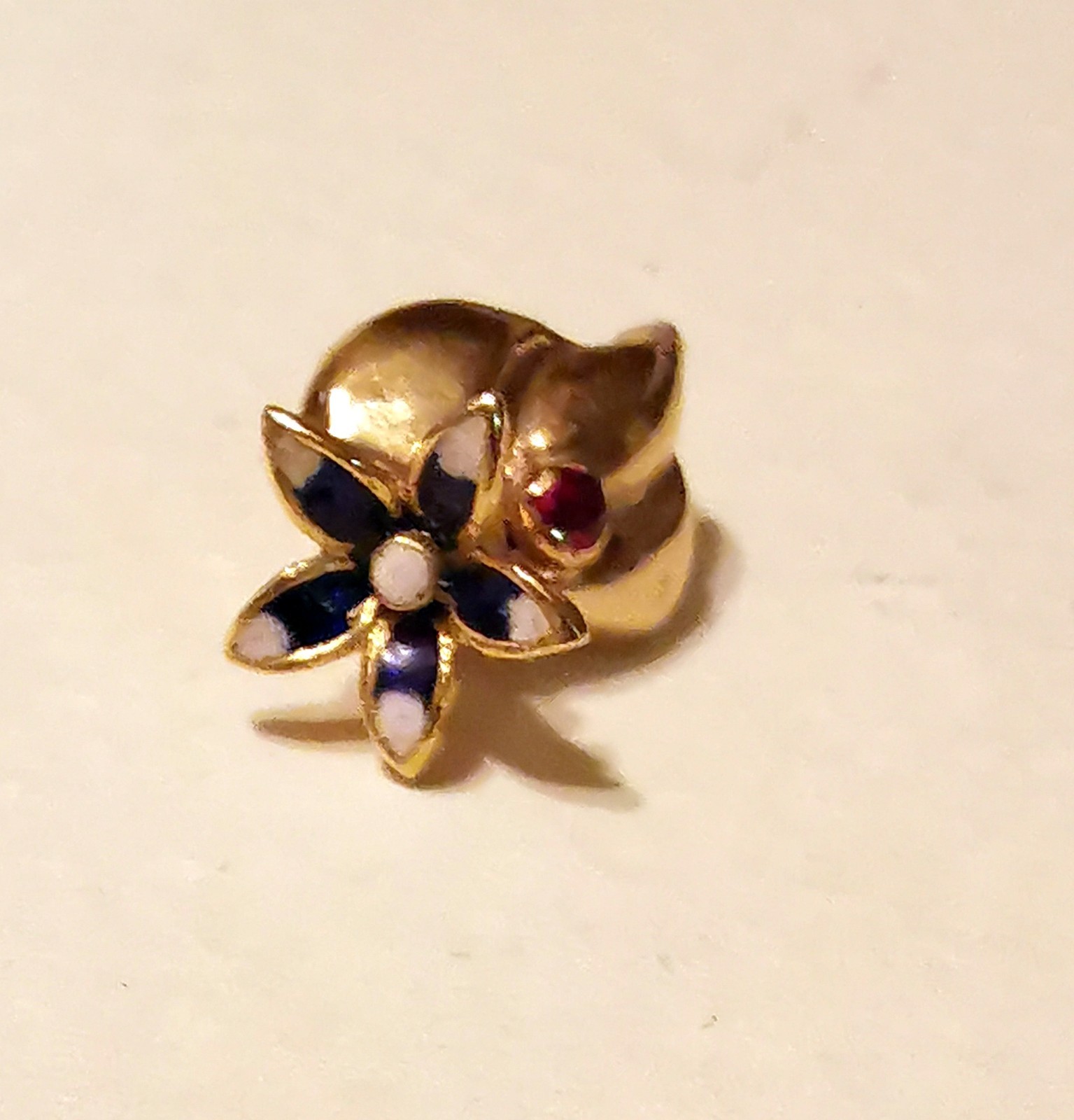 14K.gold-fire enamel ruby-pendant