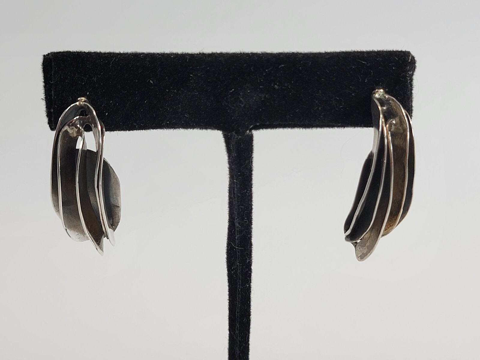 Sterling Silver .925 Stud Leaf Statement Earrings 8.2g Unbranded 1-1/4″ EUC