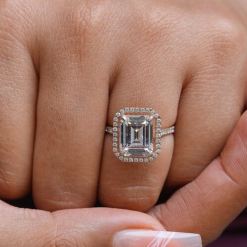 IGI Emerald-Cut 3.50Ct VS1 Lab Grown Diamond Halo Wedding Ring 14k Yellow Gold