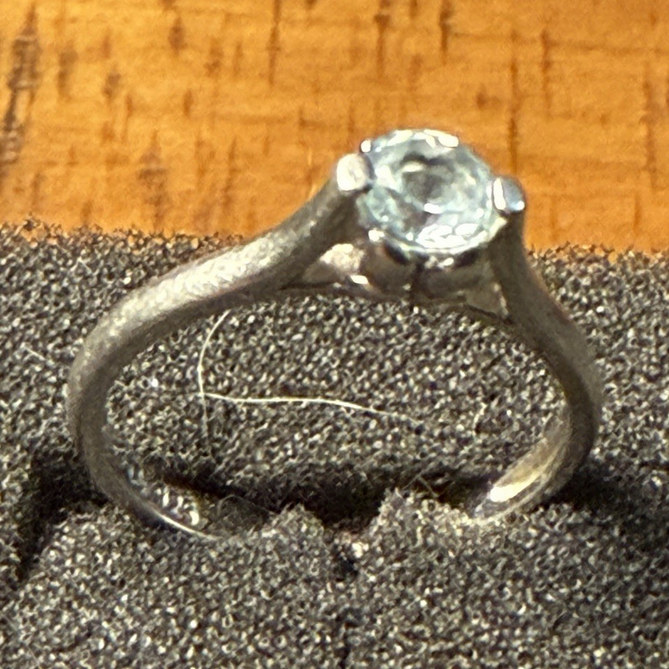 925 Sterling Silver Prong Set Solitaire Ring Round Light Blue Stone Size 7