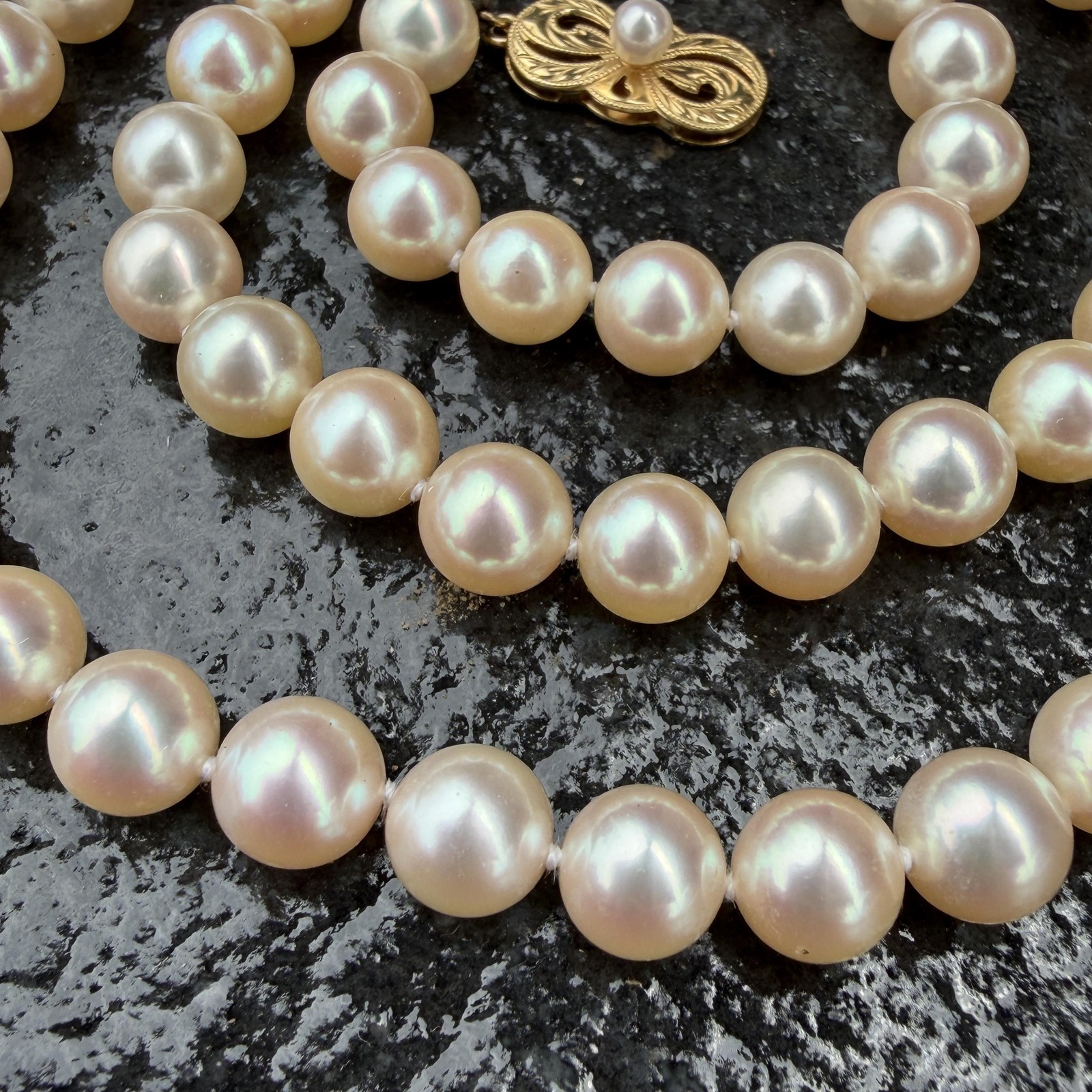 Mikimoto 18k Yellow Gold Clasp 24″ Akoya Pearl Strand Necklace 7-7.5mm Box