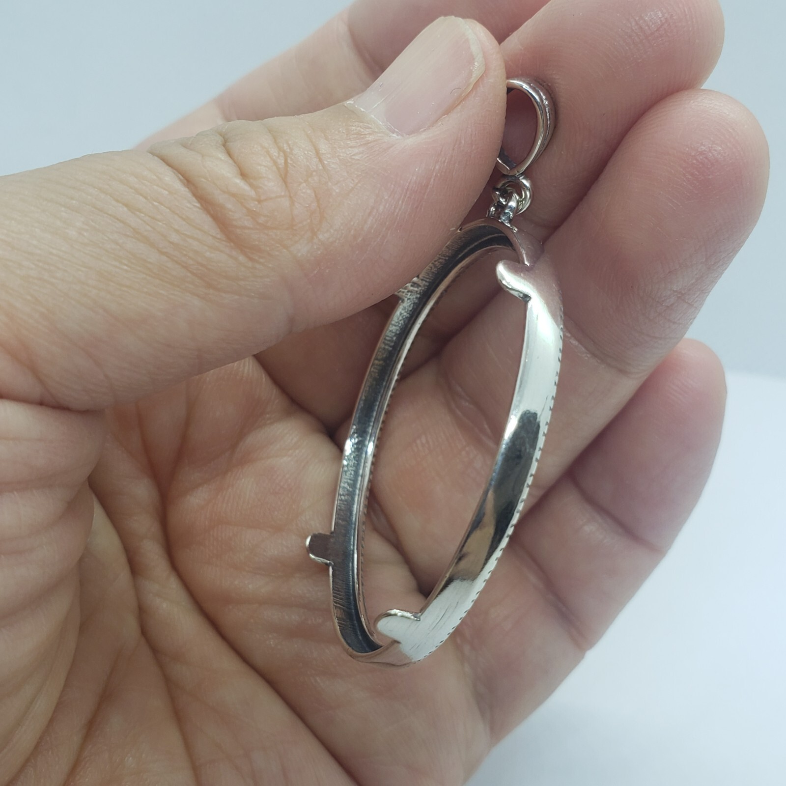 Sterling Silver Nickel Bezel 22 mm 5 Cents Coins Prong Back Illusion Edge