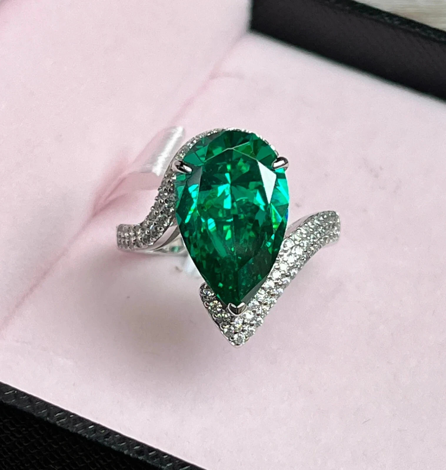 Natural 5.00 Ct Pear Cut Emerald Diamond Wedding Ring 14K White Gold Size 7