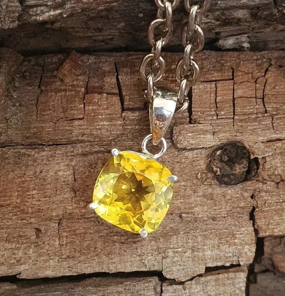Natural yellow Sapphire 18 Ct Cushion Cut 925 Solid Silver Pendant Gemstone